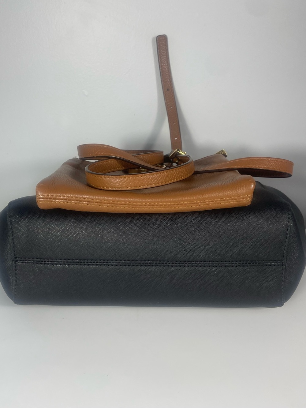 $25 LOW START ๐จ Michael Kors 2pc. Bundle- Jet Set/Fulton - Picture 7 of 16